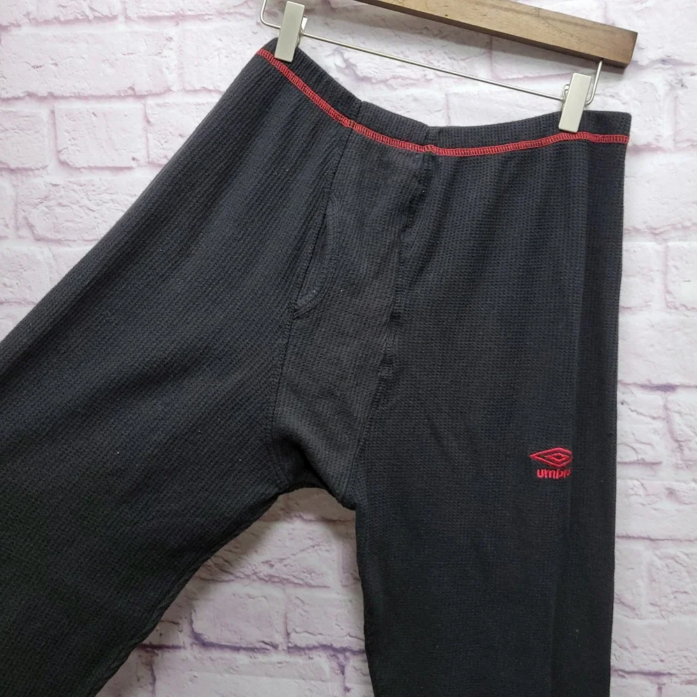 Umbro Thermal Long Underwear Pants Mens XL‎ Black Red Stitching Waffle Knit Warm